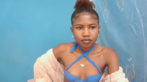 Snapshot of hasleyinah chatting on 07.18.26 hasleyinah online show from 07.18.26