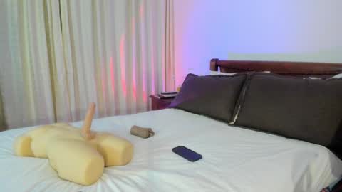 Nicole online show from 09.30.25