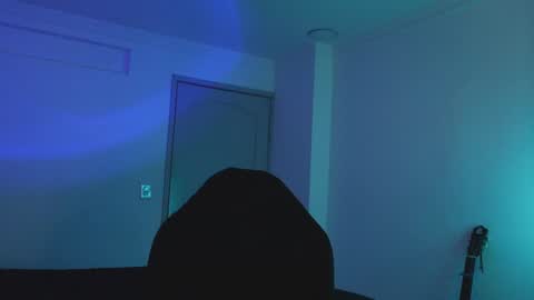 More content   2   online show from 09.25.25