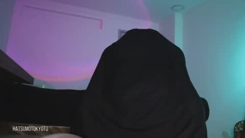 More content   2   online show from 10.11.25