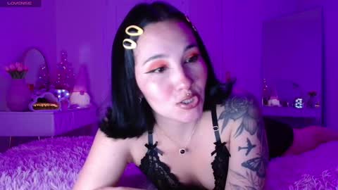 Snapshot of hatzukoi_miaow chatting on 01.07.25 petunia online show from 01.07.25