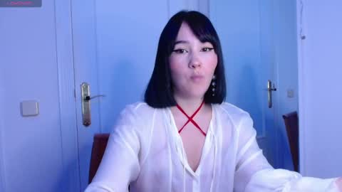 Snapshot of hatzukoi_miaow chatting on 01.26.25 petunia online show from 01.26.25