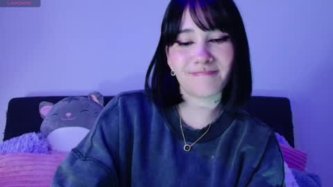 Snapshot of hatzukoi_miaow chatting on 01.27.25 petunia online show from 01.27.25