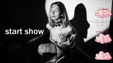  Elle   online show from 02.08.25