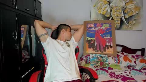 Snapshot of hazbinstudio chatting on 10.14.25 hazbinstudio online show from 10.14.25