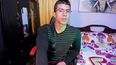 Snapshot of hazbinstudio chatting on 10.23.25 hazbinstudio online show from 10.23.25