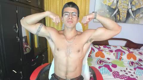 Snapshot of hazbinstudio chatting on 10.29.25 hazbinstudio online show from 10.29.25