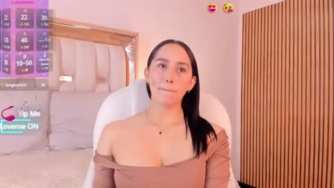 Snapshot of hazel_ross_tcw chatting on 09.11.25 Hazel online show from 09.11.25