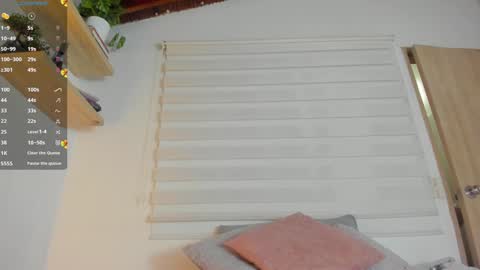 Im Hazel online show from 12.13.24