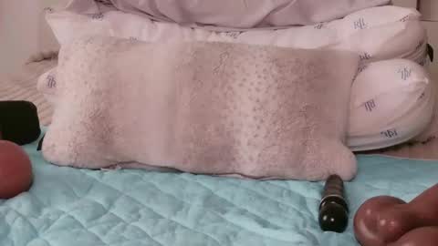 Snapshot of hazeleo chatting on 10.06.25 Hazeleo online show from 10.06.25