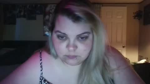 Hazeleyez97 online show from 09.13.25