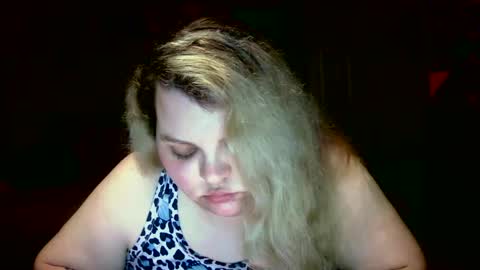 Hazeleyez97 online show from 09.29.25