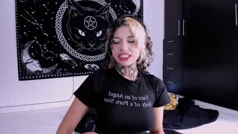 Snapshot of hazellwitch chatting on 03.05.25 Hazell Witch online show from 03.05.25