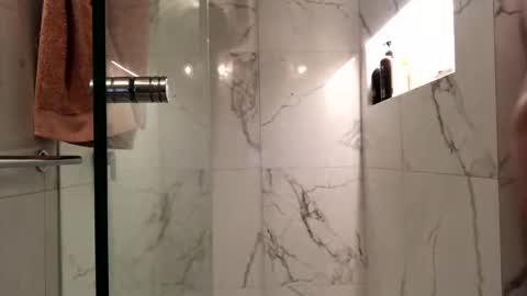 Snapshot of hb2283 chatting on 09.28.25 h babe online show from 09.28.25