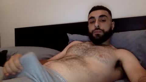 Snapshot of hbabian chatting on 09.29.25 hbabian online show from 09.29.25