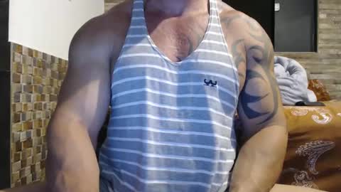 Snapshot of healedcarioca chatting on 01.01.25 Brazilian bigdick online show from 01.01.25