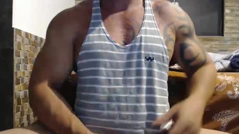 Snapshot of healedcarioca chatting on 01.11.25 Brazilian bigdick online show from 01.11.25