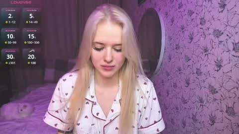 Snapshot of healing__girl chatting on 12.21.24 Valeria online show from 12.21.24