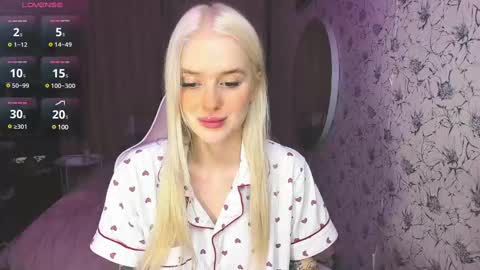 Snapshot of healing__girl chatting on 01.08.25 Valeria online show from 01.08.25