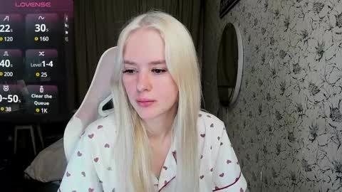 Snapshot of healing__girl chatting on 01.26.25 Valeria online show from 01.26.25