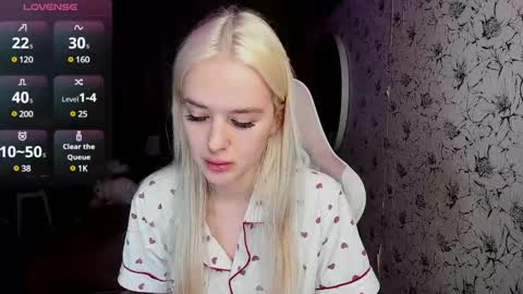 Snapshot of healing__girl chatting on 01.26.25 Valeria online show from 01.26.25