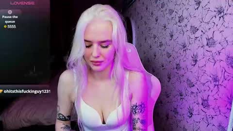 Snapshot of healing__girl chatting on 02.15.25 Valeria online show from 02.15.25