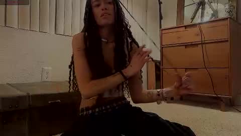 Snapshot of healyremyremy chatting on 07.19.26 Hallie online show from 07.19.26