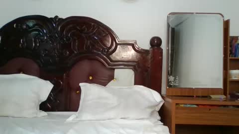 Snapshot of heart_star chatting on 09.18.25 heart_star online show from 09.18.25