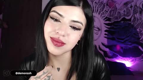 HEATHER DEMONZX   Please help me to reach 100 thumbs up online show from 02.21.25