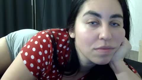 Snapshot of heatwavee chatting on 01.09.25 heatwavee online show from 01.09.25