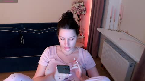 Snapshot of heaven_chloe chatting on 05.03.26 Heaven girl online show from 05.03.26