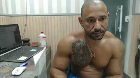 Snapshot of hebertgomes chatting on 06.25.26 hebertgomes online show from 06.25.26