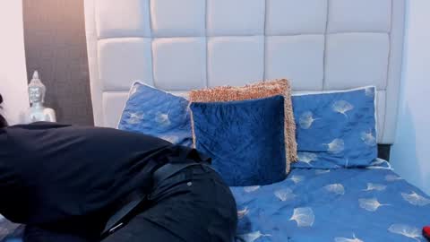 Keira Hecate online show from 12.20.24