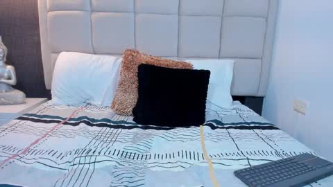 Keira Hecate online show from 01.05.25