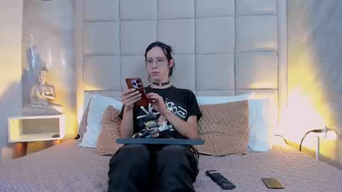 Keira Hecate online show from 09.26.25