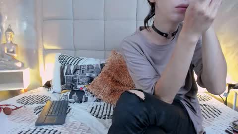 Keira Hecate online show from 12.16.25