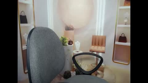 Snapshot of hechin chatting on 09.20.25 love bug online show from 09.20.25