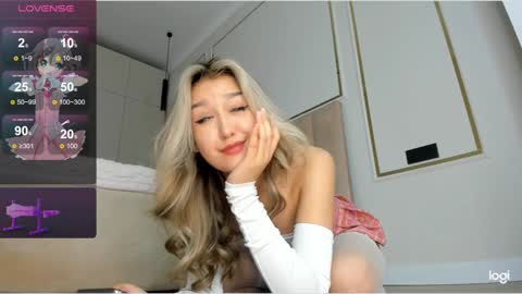 Snapshot of hee_nomy chatting on 12.11.24 Nomy3 online show from 12.11.24