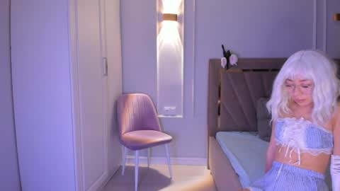 Call me Mia online show from 12.15.24