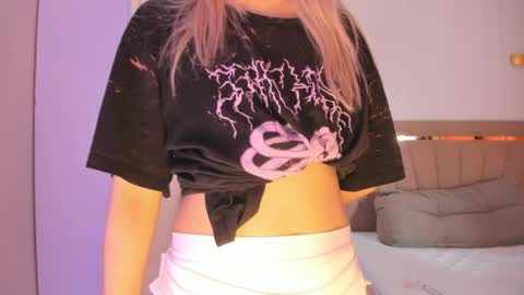 Call me Mia online show from 04.14.26