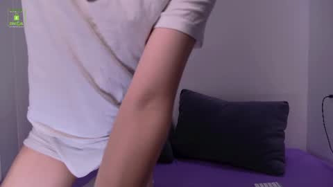 Snapshot of heejinwang chatting on 06.10.26 HEEJIN online show from 06.10.26
