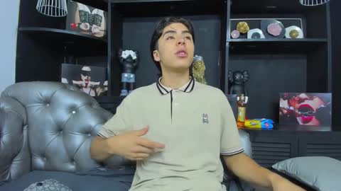 heellboy_ online show from 11.09.25