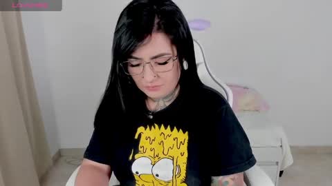 Snapshot of heey_kitty chatting on 04.06.26 IM EMY online show from 04.06.26