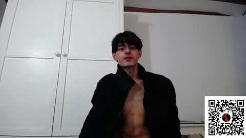 Snapshot of hefestion_ chatting on 10.20.25 hefestion_ online show from 10.20.25