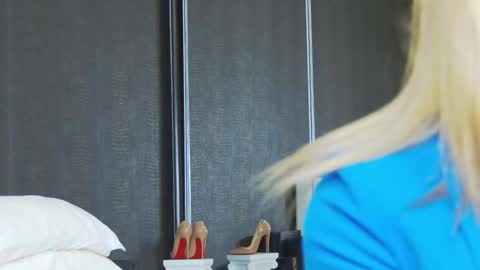 Snapshot of hefner_girl chatting on 12.06.24 Helen online show from 12.06.24