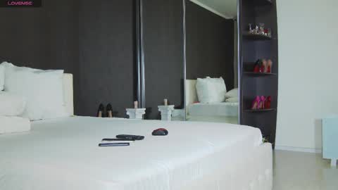 Helen online show from 10.07.25