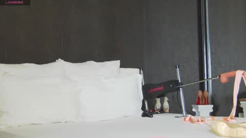 Helen online show from 11.25.25