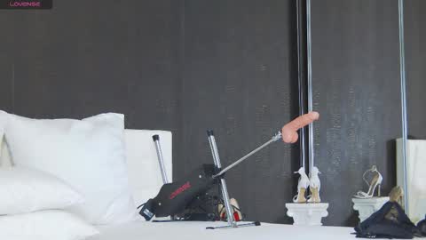 Helen online show from 03.19.26