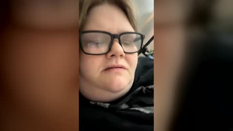 Snapshot of heidimackey2 chatting on 04.17.26 heidimackey2 online show from 04.17.26