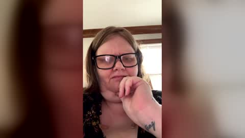 Snapshot of heidimackey2 chatting on 05.13.26 heidimackey2 online show from 05.13.26
